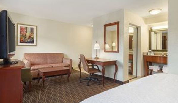 Hampton Inn & Suites Greenfield - Greenfield, MA