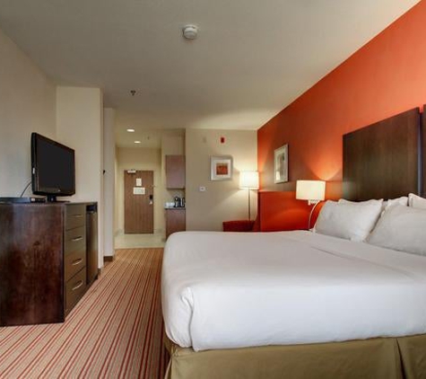 Holiday Inn Express & Suites Winona North - Winona, MS