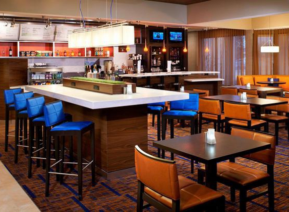 Courtyard by Marriott - Arlington Heights, IL