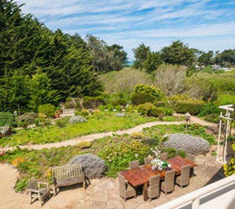 Seal Cove Inn - Moss Beach, CA