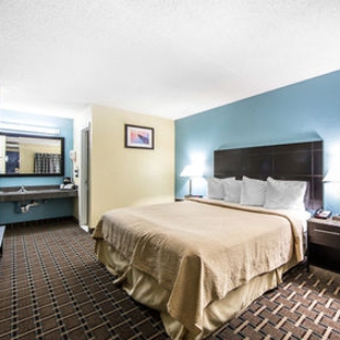 Quality Inn - Knoxville, TN