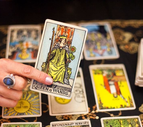 Psychic Mrs.Bell - Houston, TX. Tarot Card Reading.Tells Past ,Present,also give you insight with career,business,family,relationship,marriage.Call now to schedule appt.