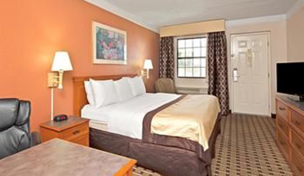 Baymont Inn & Suites - Houston, TX