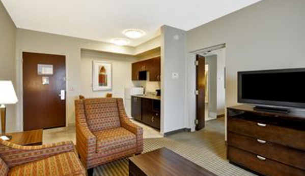 Hampton Inn & Suites Boynton Beach - Boynton Beach, FL