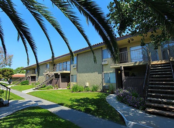 Arbor Court Apartments - Cypress, CA