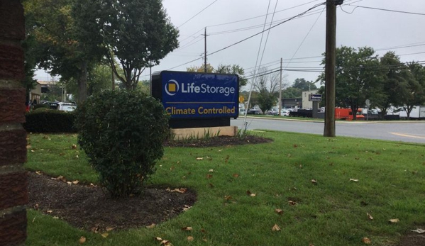 Life Storage - Gaithersburg, MD