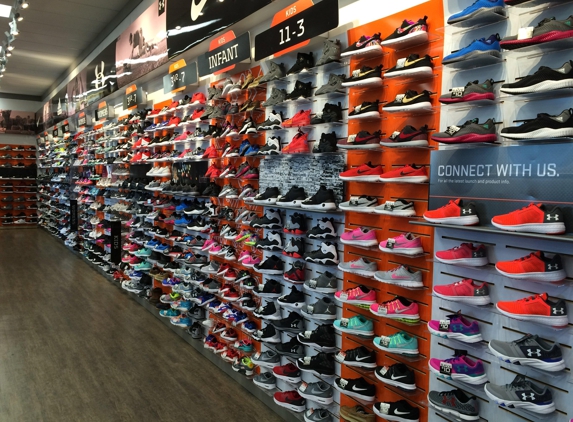 Hibbett Sports - Eustis, FL