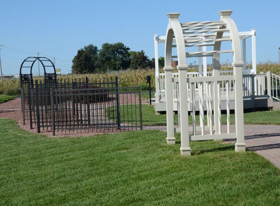 Simmons Fence And Specialty Products LLC - Janesville, WI