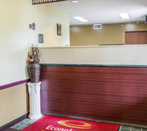 Econo Lodge - Rockville, IN