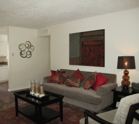 Mesa Ridge Apartments - El Paso, TX