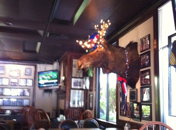 Jump and Phil's Bar & Grill - Hilton Head Island, SC