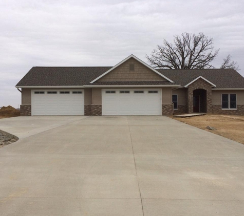 Cedar County Garage Door - Tipton, IA