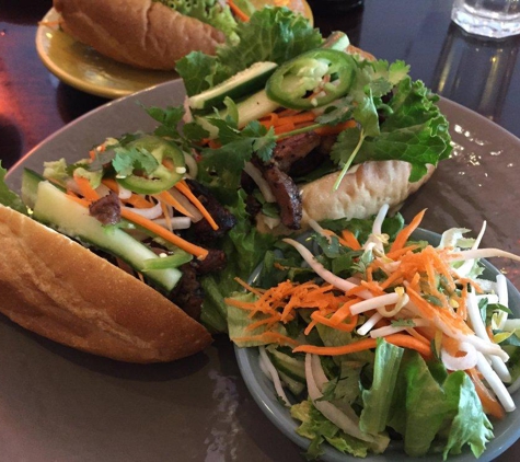 533 Viet Fusion - Palm Springs, CA