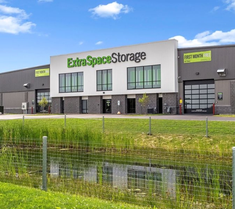 Extra Space Storage - Appleton, WI