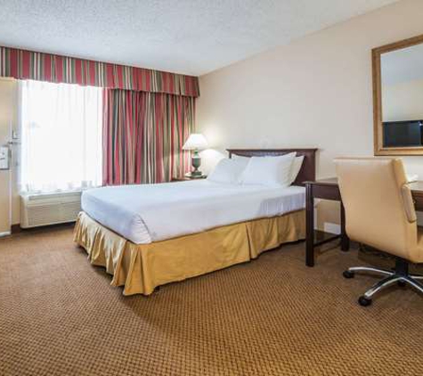 Days Inn by Wyndham Killeen Fort Hood - Killeen, TX