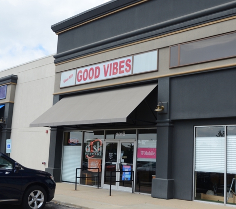 Good Vibes Sound - Champaign, IL. Free Parking