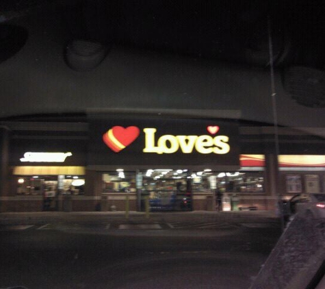 Love's Travel Stop - Fargo, ND