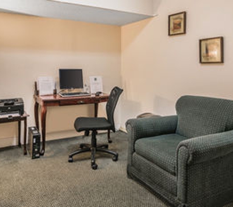 Quality Inn & Suites Albany Airport - Latham, NY