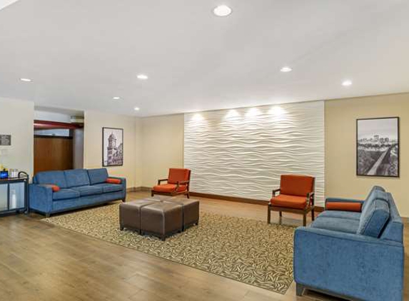 Comfort Suites at Virginia Center Commons - Glen Allen, VA