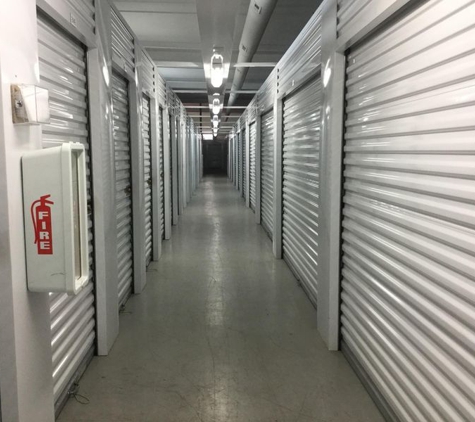 Extra Space Storage - Chicago, IL