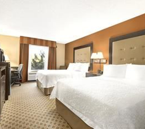 Hampton Inn & Suites Herndon-Reston - Herndon, VA