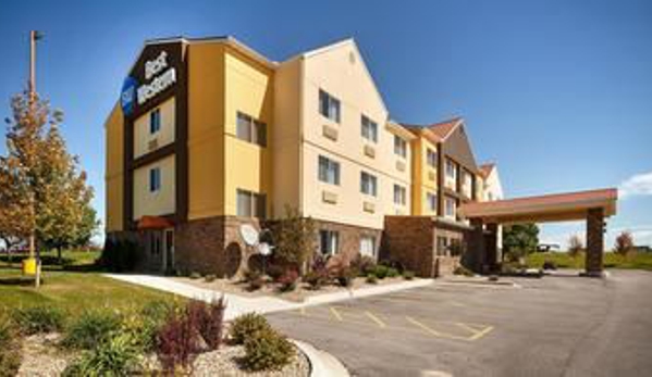 Best Western Pearl City Inn - Muscatine, IA