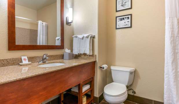 Comfort Inn & Suites Galt - Lodi North - Galt, CA