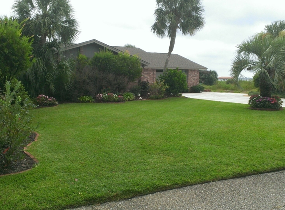 American Pride Lawn Care - Gulf Breeze, FL