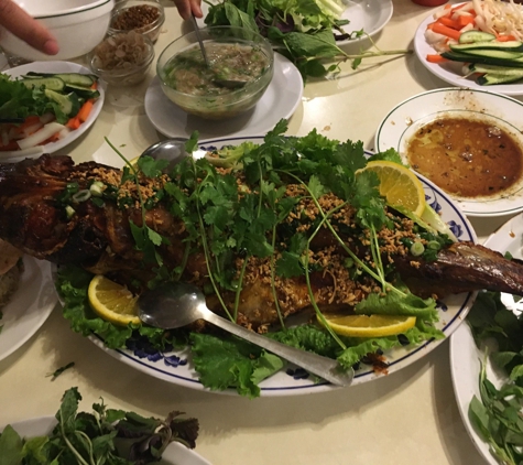 Hong An Bo 7 Mon Restaurant - Garden Grove, CA