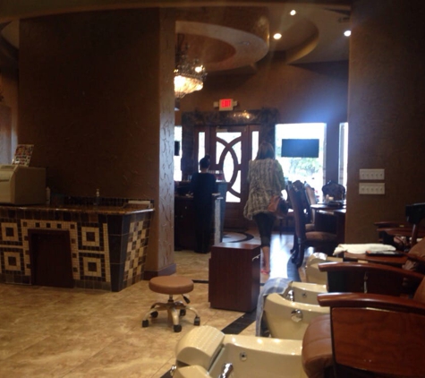 Deluxe Nail Salon - Dallas, TX