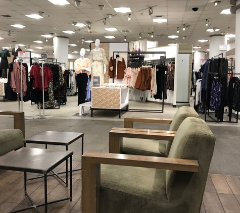 Macy's Lakeshore - Edina, MN