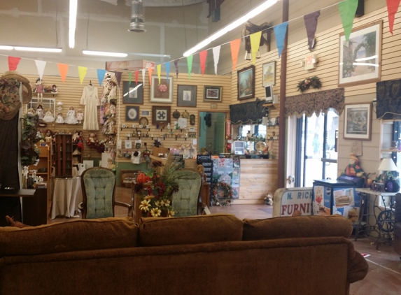 Texas Peddler Antique Mall - Grapevine, TX