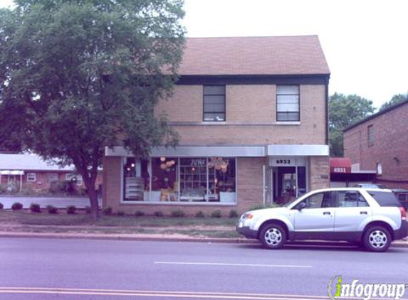 Mo's Comics & Stories Shop - Saint Louis, MO