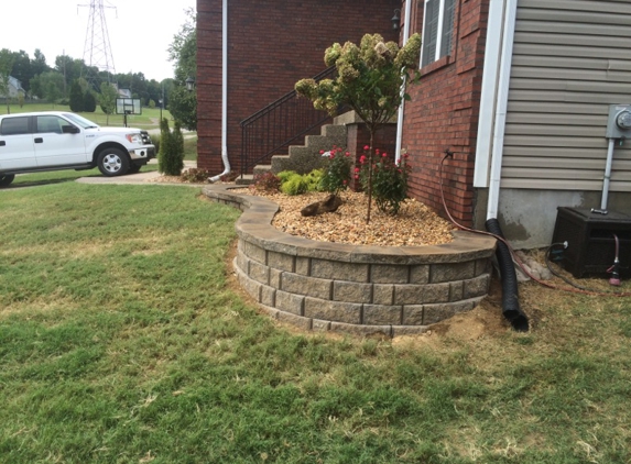 Advanced Grounds Maintenance - La Grange, KY