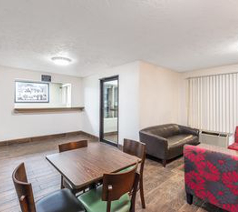 Super 8 by Wyndham North Sioux City - North Sioux City, SD