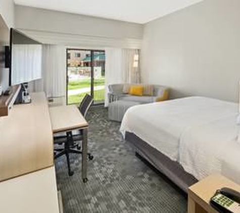 Courtyard by Marriott - College Station, TX