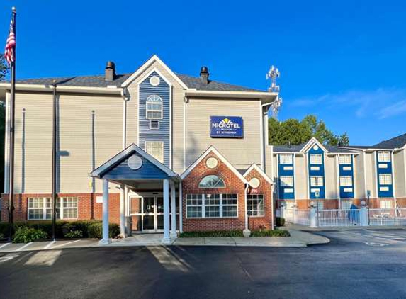 Microtel Inn & Suites by Wyndham Charlotte/Northlake - Charlotte, NC