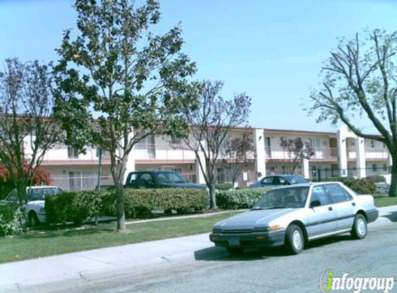 Canyon Shadows Apartments - Riverside, CA