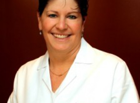 Suzanne Sirota Rozenberg, DO, FAOCD, FAAD - Woodmere, NY