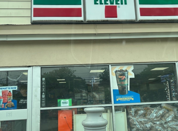7-Eleven - Livingston, NJ
