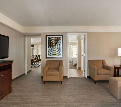 Embassy Suites by Hilton Brunswick - Brunswick, GA