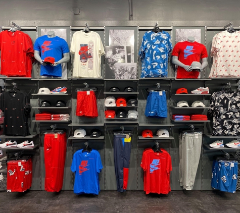 Hibbett Sports - Gainesville, FL