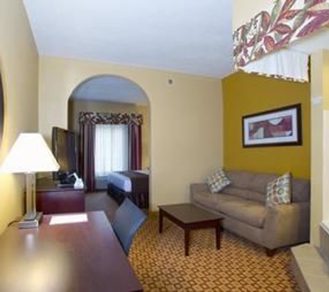 Best Western Plus Bradenton Hotel & Suites - Bradenton, FL