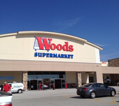 Woods Supermarket - Sunrise Beach, MO