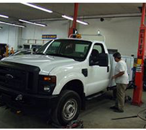 Dominick's Auto Body Inc - Phoenixville, PA