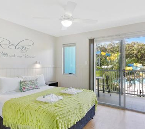Nobby Beach Holiday Village - Miami, QLD. Poolside Penthouse Master Bedroom