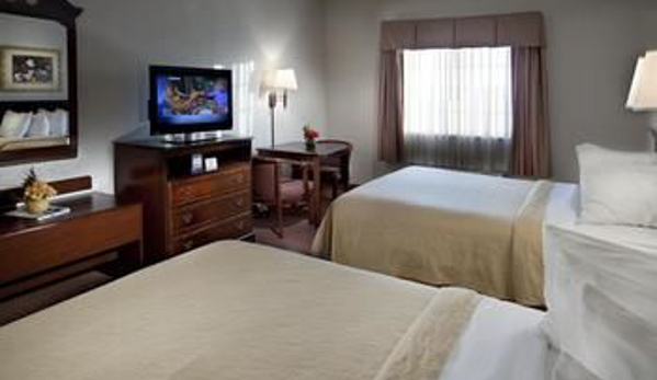 Quality Inn & Suites Near University - Waco, TX