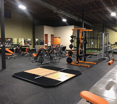 Physiq Fitness - Keizer, OR