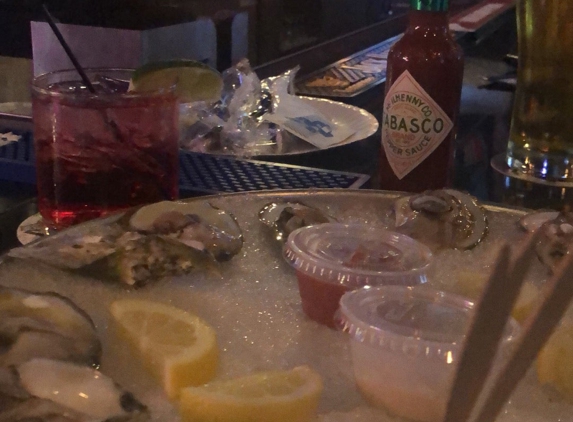 Hook & Reel Cajun Seafood & Bar - Revere, MA