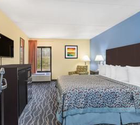 Days Inn - Norcross, GA